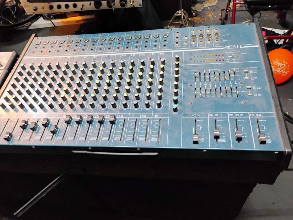 16 Channel Mixing Board and Case 