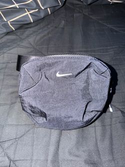 Nike Aura Oval Crossbody