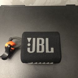 JBL Go3