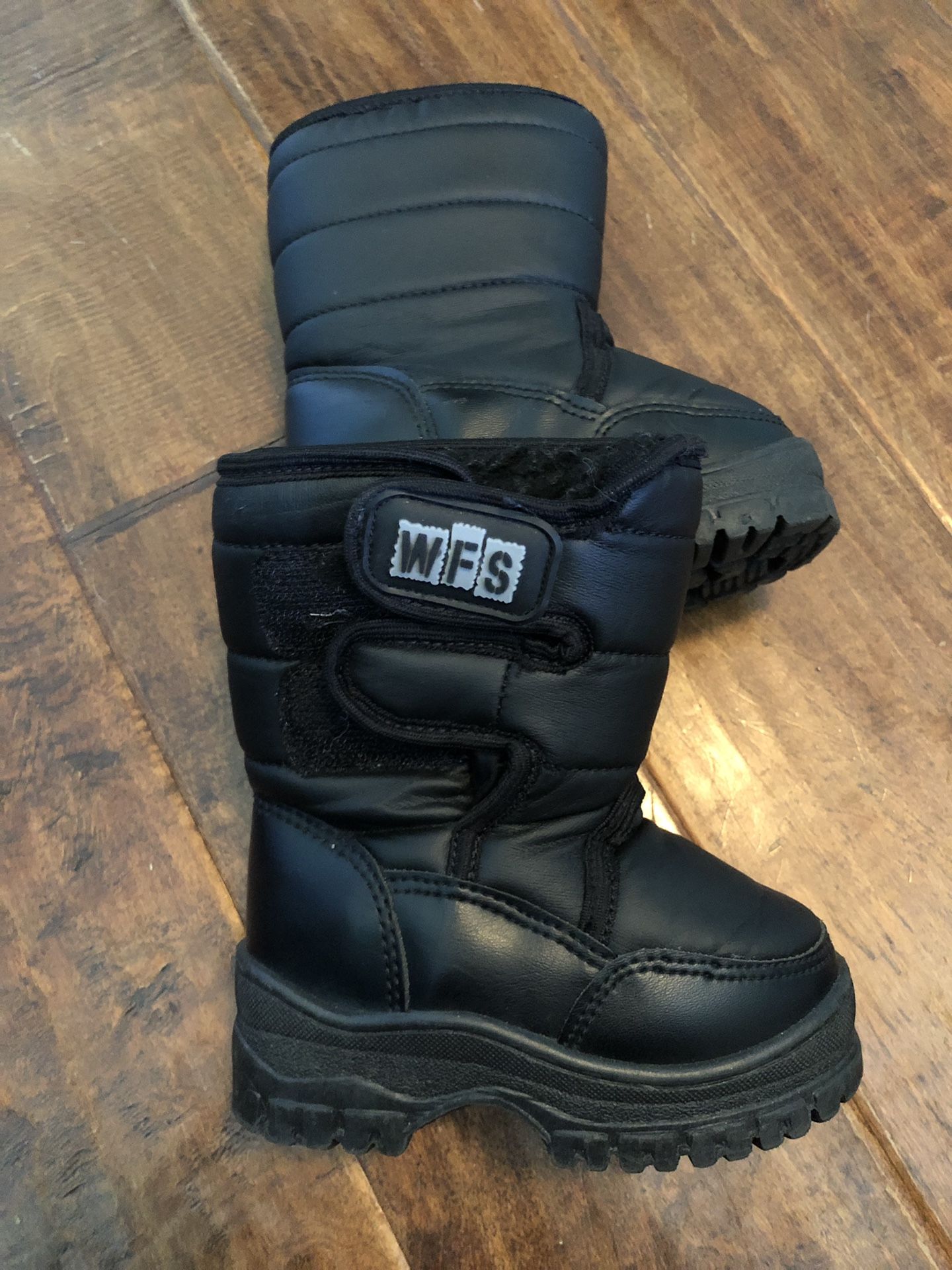 Toddler snow-boots