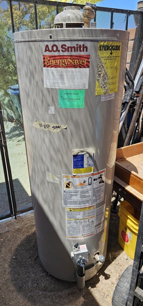 AO Smith 50 gal Natural Gas Water Heater '01