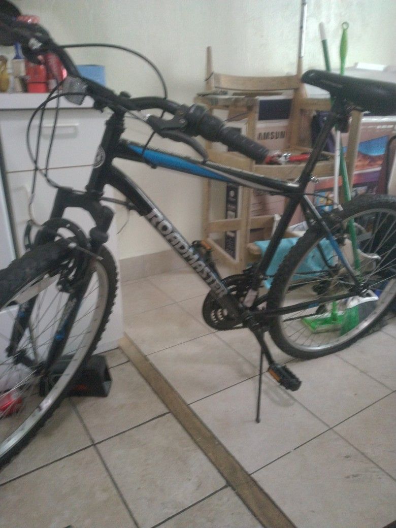 Granite Peak Roadmaster 26" Mountain Bike