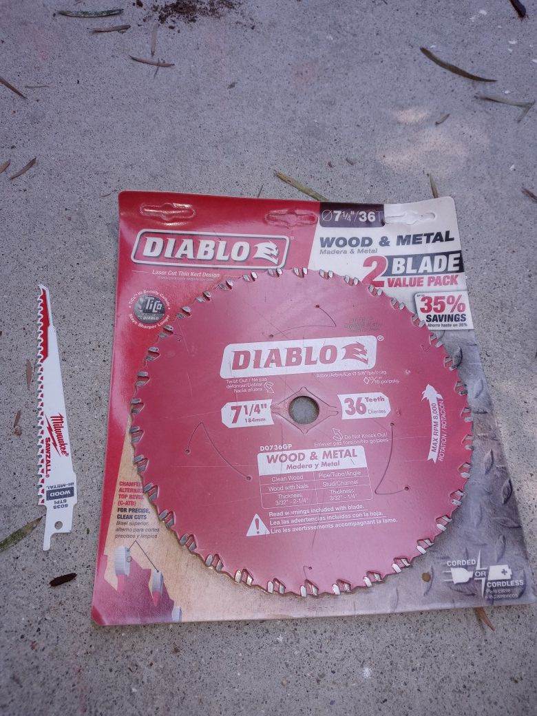 2 Diablo blades