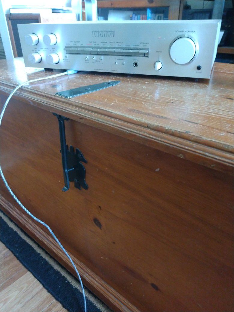 Luxman Integrated Amplifier (Works, Parts, Repair)