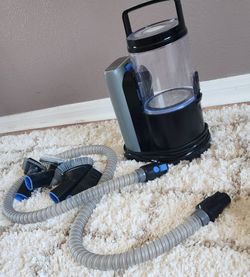 Pet groomer vacuum