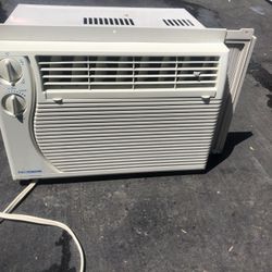 Very Good Condition Fedders Air Conditioner 