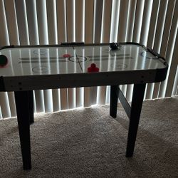 Air Hockey Table