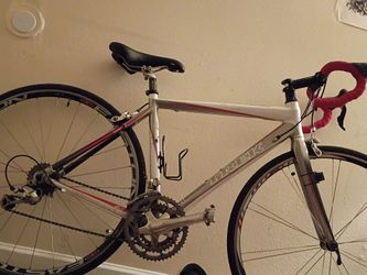TREK 2.3 aluminum road bike with carbon forks