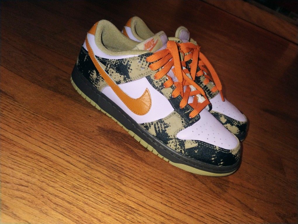 Nike Dunk Low Size 9 Men 10.5 Woman