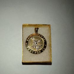 Gold Pendant 14 kt Medallion Italy Made 