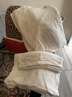 Twin sheet set $20