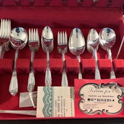 Silverware set Wm Roger’s