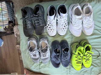 Men tennis shoes