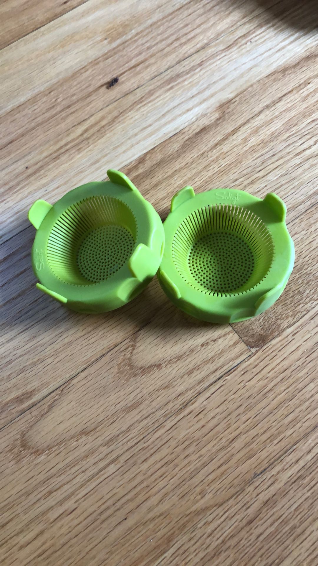 2 Sprouting Lids