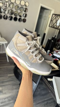 Cool Grey 11