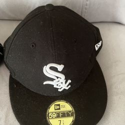 Black White Sox Fitted