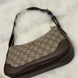 Designer Purse / Cartera $130