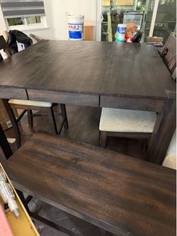 Dining  table set