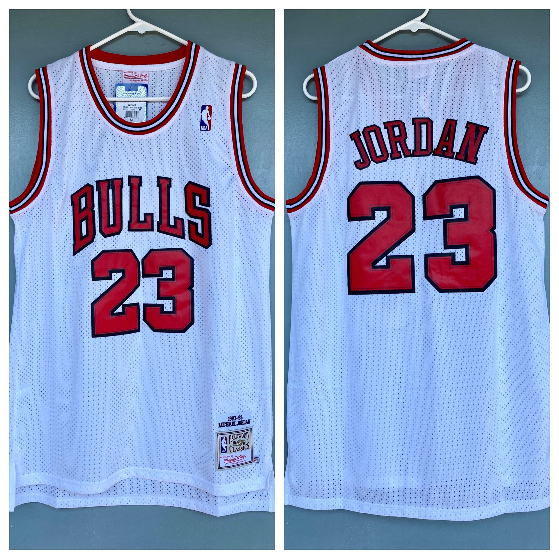 mitchell & ness chicago bulls Michael Jordan jersey size S, Men's