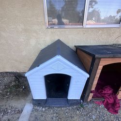 Plastic Dog House 