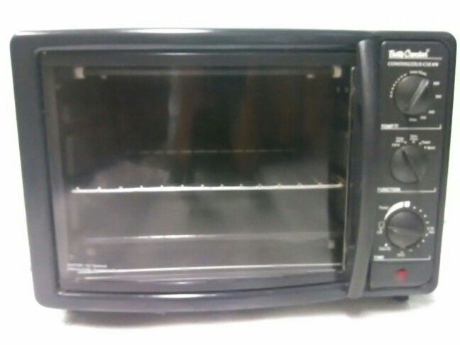 Black Decker Toaster Oven (model TO1675B) for Sale in Haltom City, TX -  OfferUp