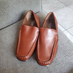 Boy Shoes Size 4