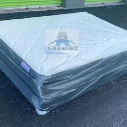 Queen mattress pillow top set with box spring (2pc - new)