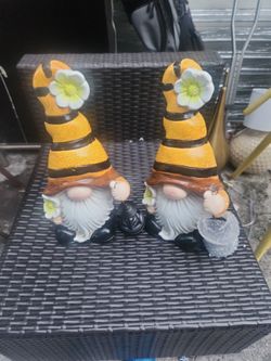 2 Garden Nomes Only With Solar Lantern $35
