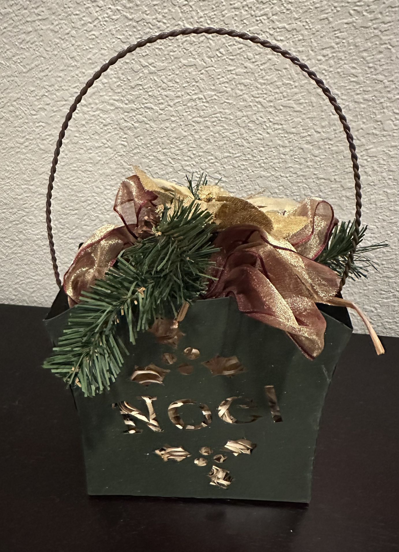 Holiday Decor Metal Basket with Handle “Noel”