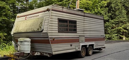 Travel trailer livable needs cleaning minor repairs