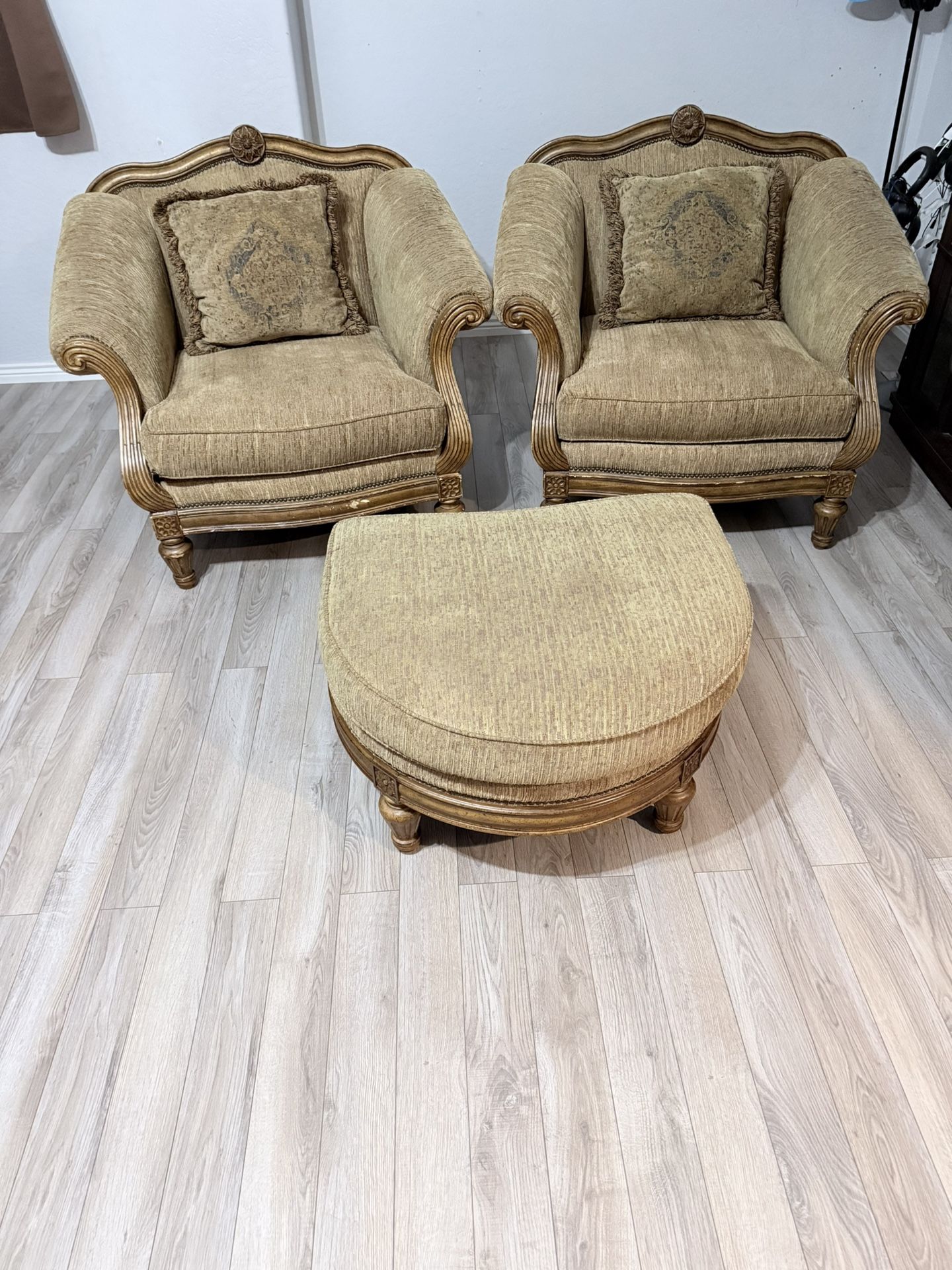 Thomasville Couch Chairs