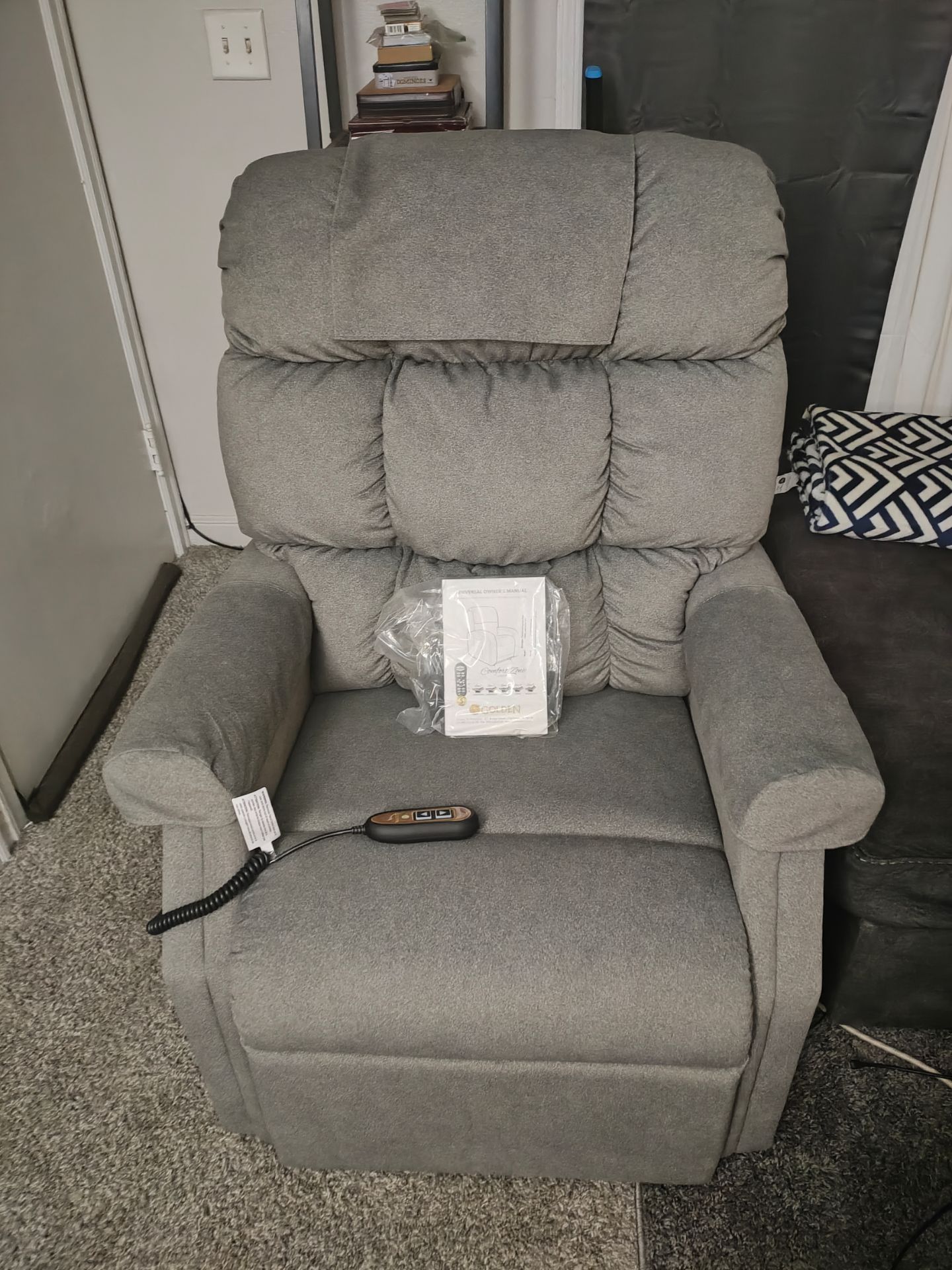 Brand new lift chair 3 months old