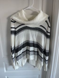 Women’s Turtleneck Knit Sweater
