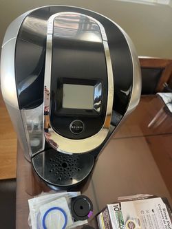Keurig 2.0 with accessories