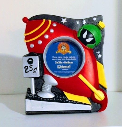 Vintage Y2K Looney Tunes Marvin The Martian Frame