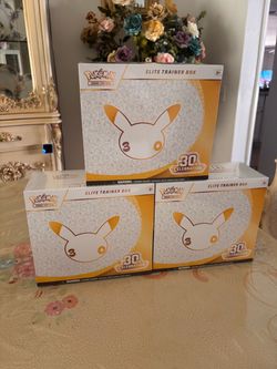 Pokémon TCG 30th Celebration Elite Trainer Box