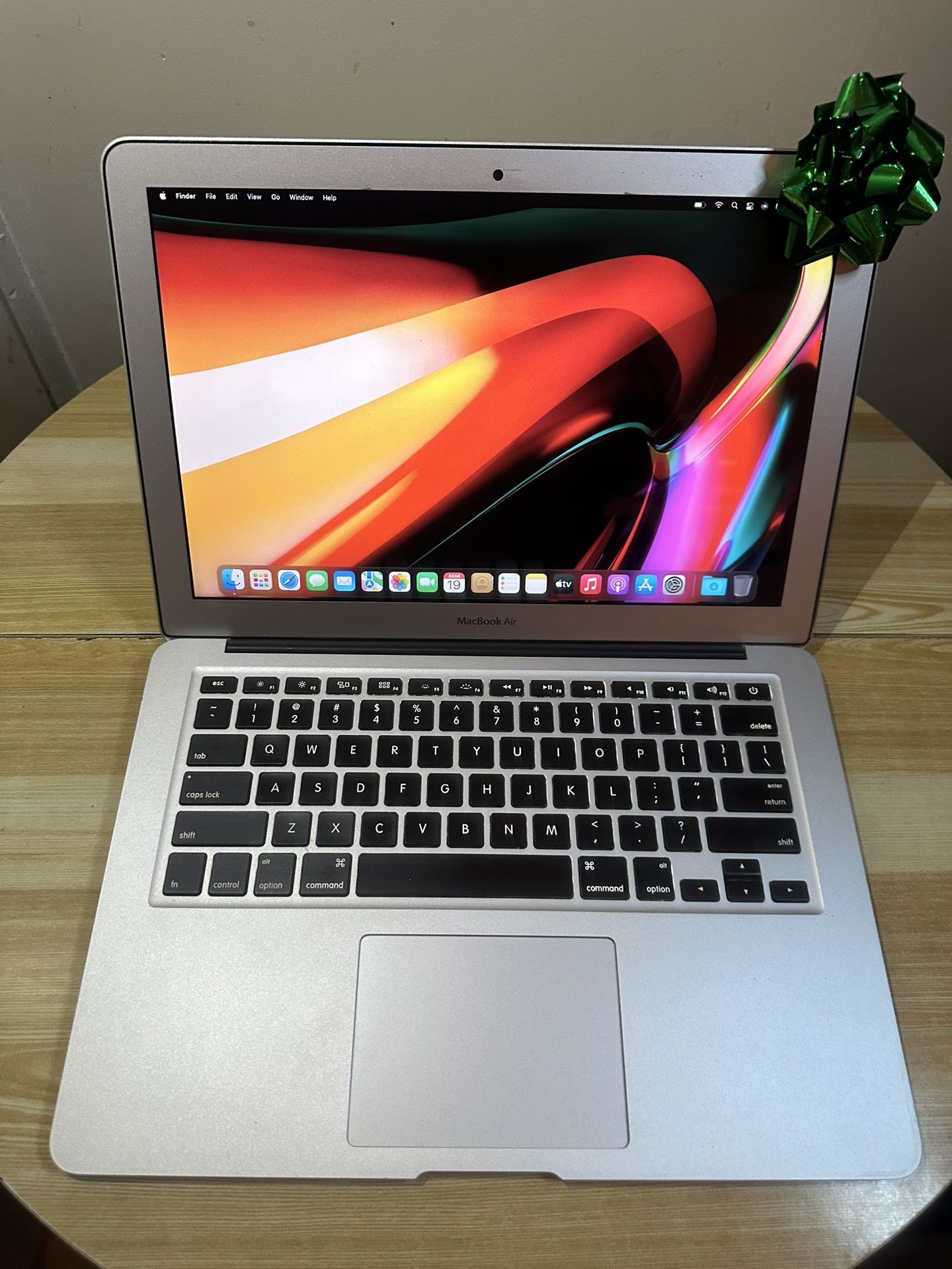 MacBook Air 13 Inch 2017 Perfect For Christmas 🎄 Gift 