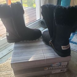 Boots Brand New Only One Time Use Shoes Tenis Good Condition Size 2