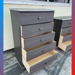 Dresser/ Five Drawers dresser