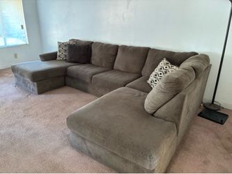 Sectiomal Couch mocha color and 4 Pilllows