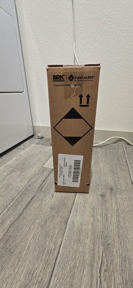 First Alert HOME1 Rechargeable Standard Home Fire Extinguisher UL Rated 1-A:10-B:C, Red