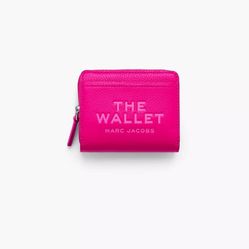 New Marc Jacob’s Hot pink Wallet.