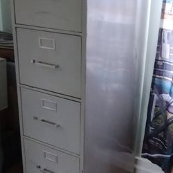 Locking 5 Drawer Filing Cabinet 