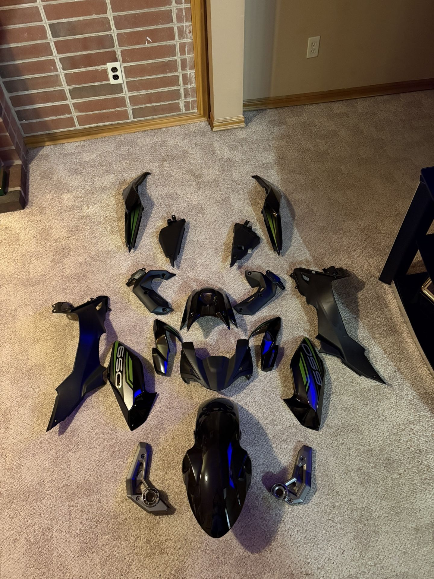 Kawasaki Z650 Fairings / Plastic kit