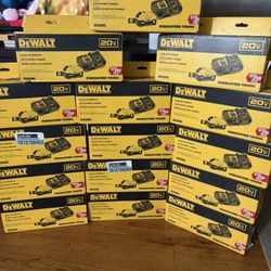 New Dewalt DCB206C 20-Volt MAX Lithium-Ion 6.0 Ah Battery Pack & Charger Kit