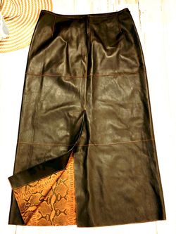 Gorgeous Long down to ankle, real leather skirt, with leopard inside print Size M-L