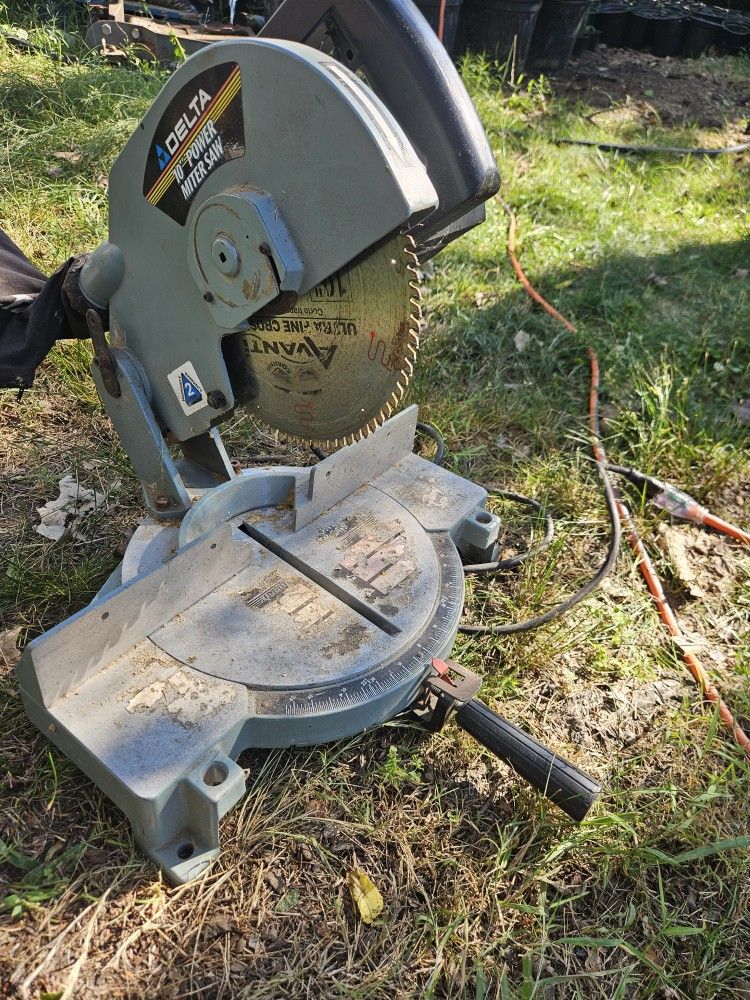 Delta 10" Power Miter Saw