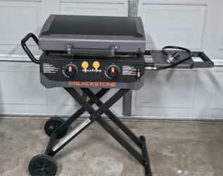 Blackstone 22” folding griddle and propane tank
