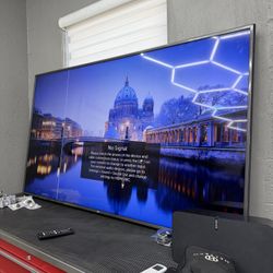 75 Inch LG smart Tv W White Line On It 