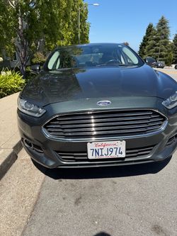 Ford Fusion Sedan hybrid